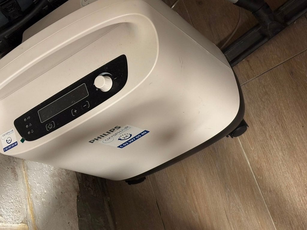 Philips Everflo zuurstofconcentrator, Diversen, Verpleegmiddelen, Zo goed als nieuw, Ophalen