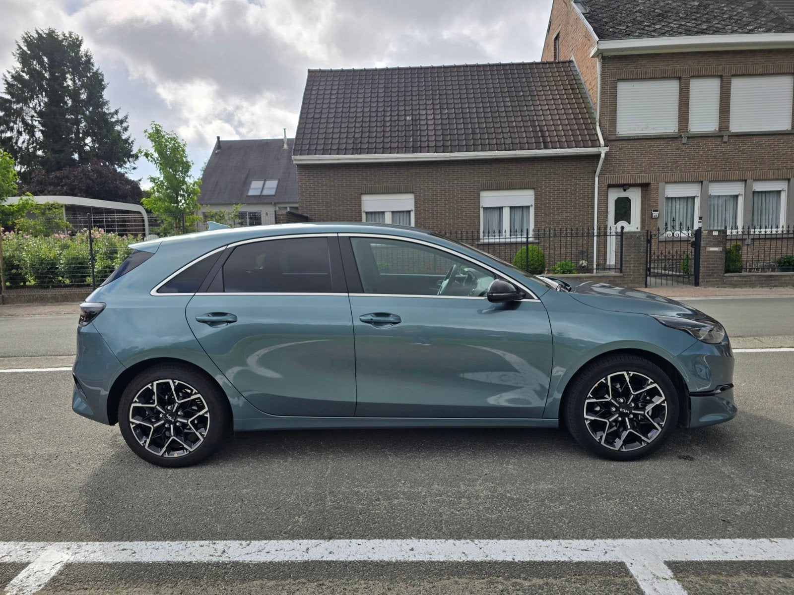 Kia ceed 02/2025 11260km!! Nieuw reeds gvv, Autos, Kia, https://public.car-pass.be/vhr/5f46169a-5e3b-4083-aefd-d8c4e9a6acc0, Achat