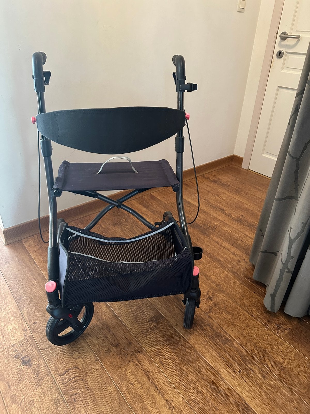 Rollator Vermeiren Four Light tot 130 kilo, Ophalen, Opvouwbaar, Gebruikt