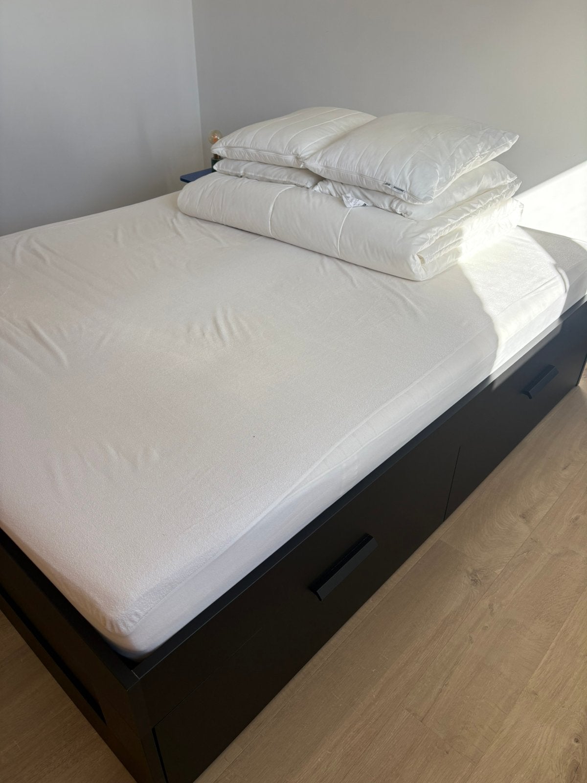 Ikea bed 160 x 200 met 4 schuiven, Huis en Inrichting, Slaapkamer | Boxsprings, Ophalen, Zo goed als nieuw