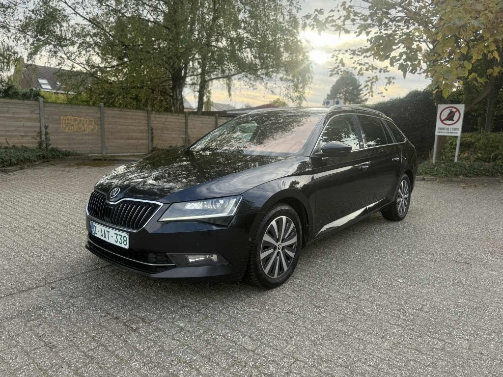 Skoda Superb SW 2.0 CR TDi Style (EU6.2), Autos, Skoda, Essai à domicile, Achat, Entreprise, Alcantara