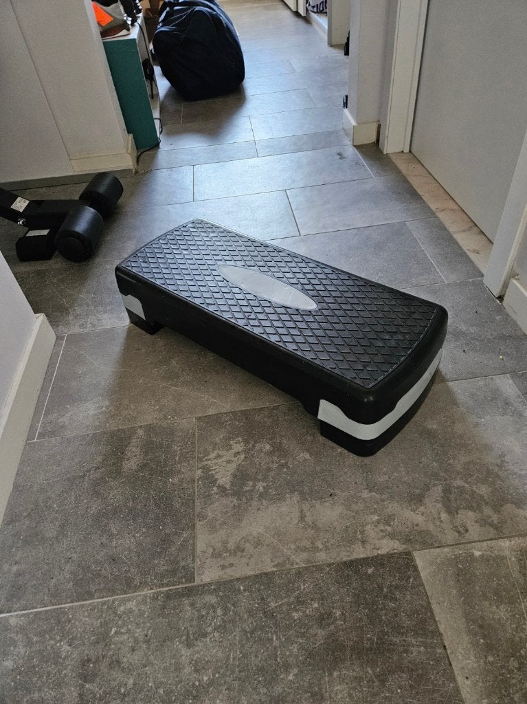 Stepbankje, Sport en Fitness, Fitnessmaterialen, Ophalen, Zo goed als nieuw, Benen, Stepbank