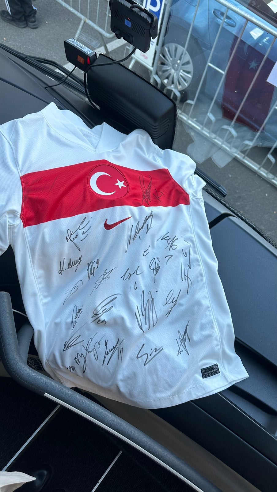 A milli takim turkije voetbalshirt, Sports nautiques & Bateaux, Enlèvement, Comme neuf