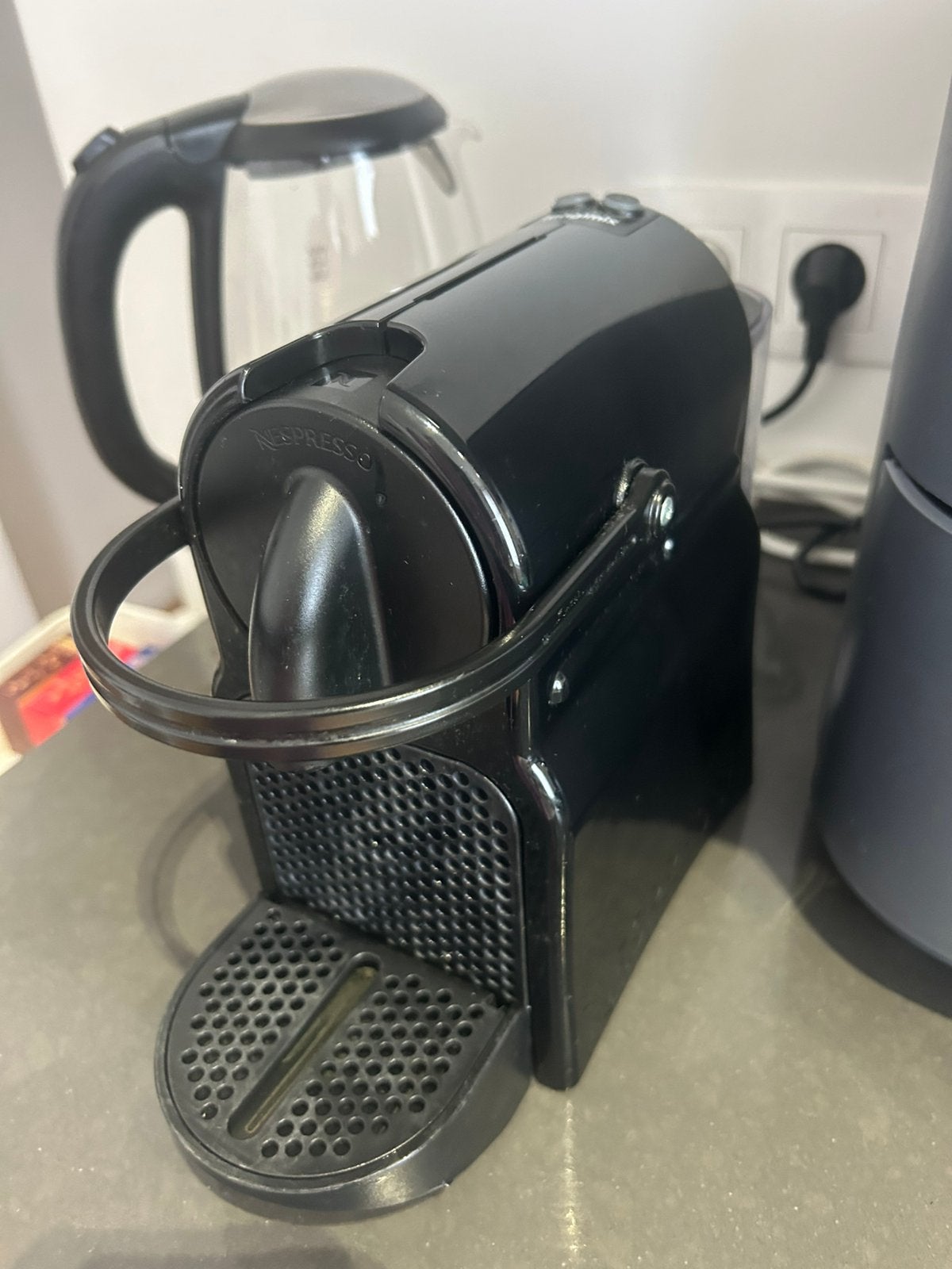Machine café nespresso, Elektronische apparatuur, Koffiezetapparaten, Ophalen, Gebruikt, Combi, 2 tot 4 kopjes