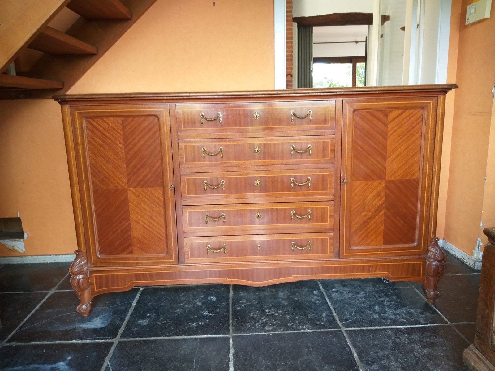 buffet ancien, Enlèvement