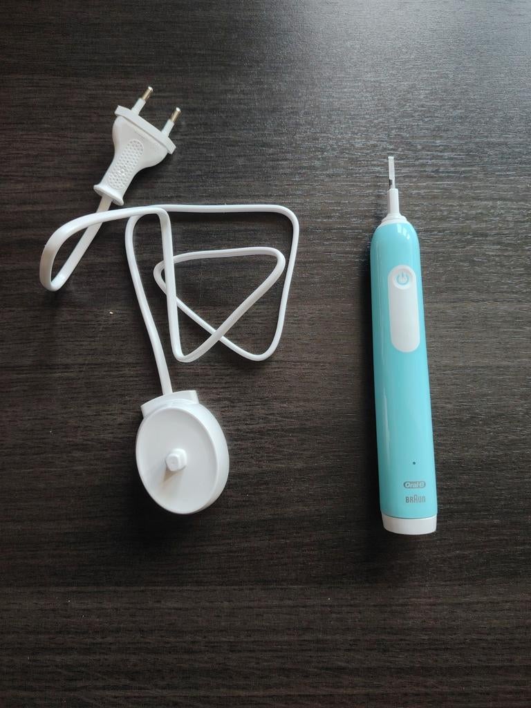 Brosse à dent électrique ORAL B + chargeur, Enlèvement