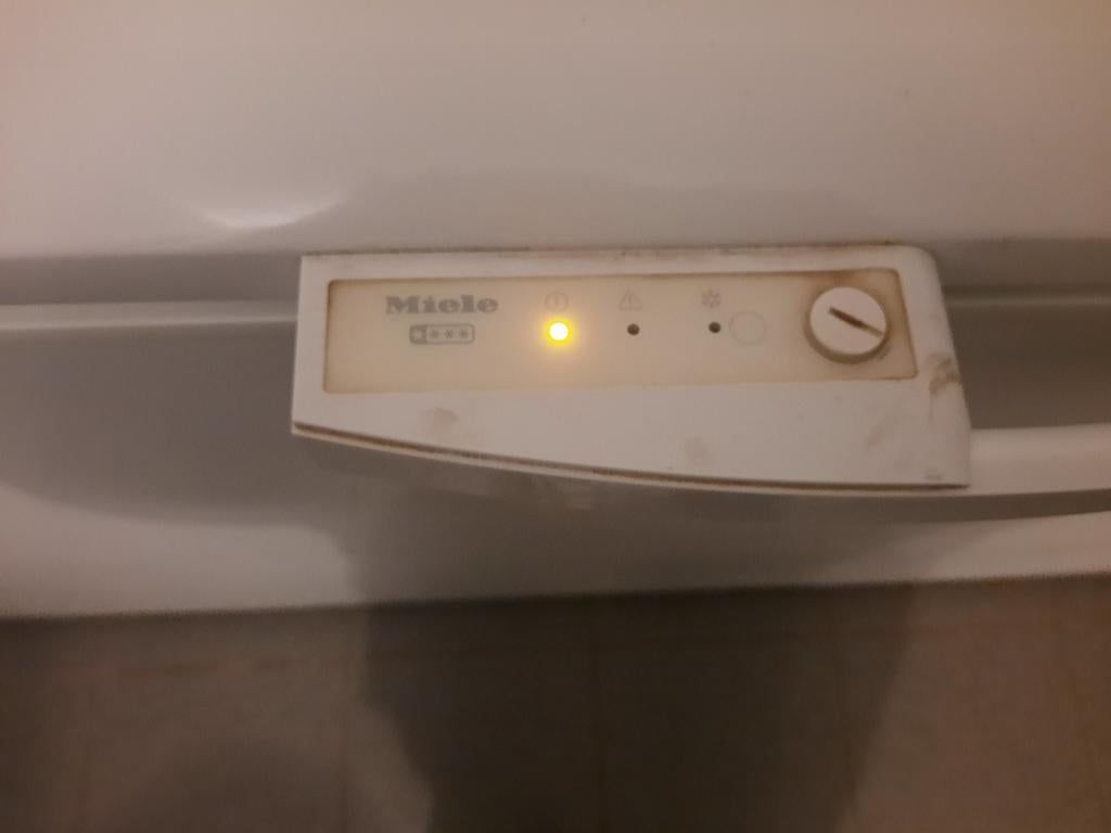 Diepvrieskist Miele, Ophalen