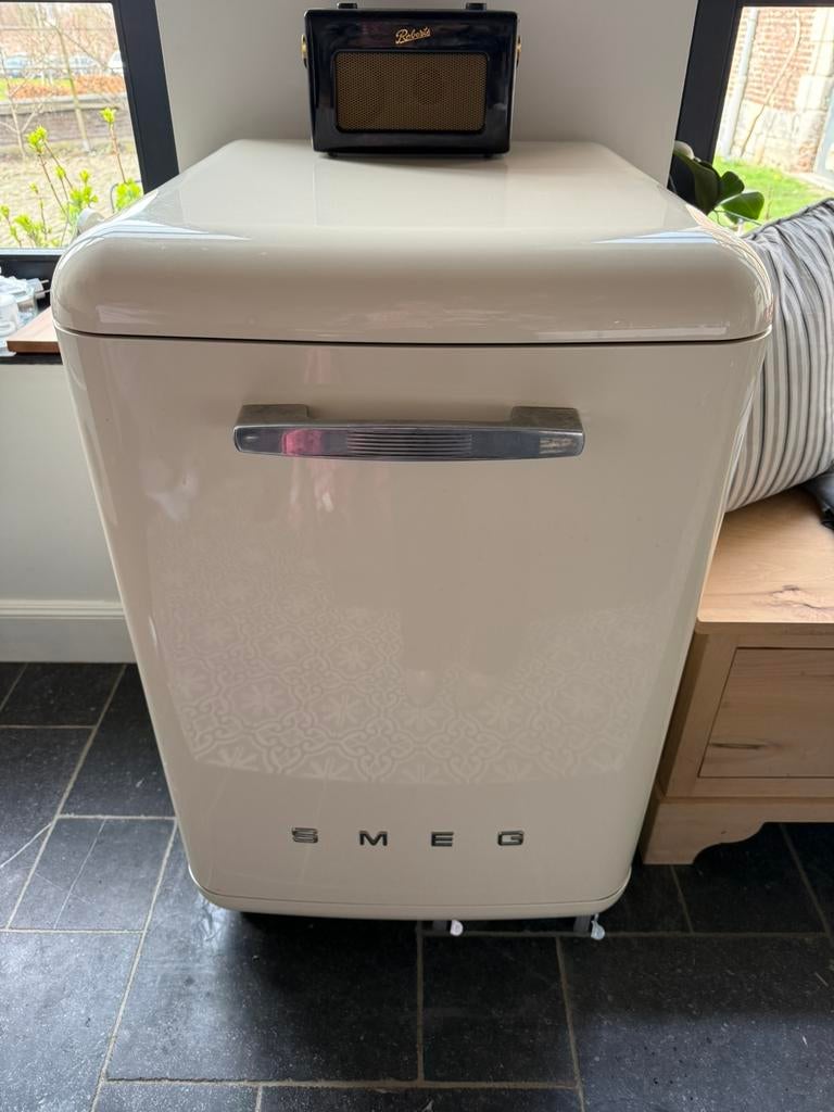 Smeg vrijstaande retro vaatwasser vintage crème, Ophalen, Refurbished, 85 tot 90 cm, Eco programma