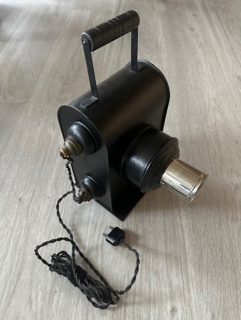 A saisir! Magnifique lanterne/projecteur noir +/- 1930 - 40€, Antiquités & Art, Antiquités | Éclairage, Enlèvement ou Envoi
