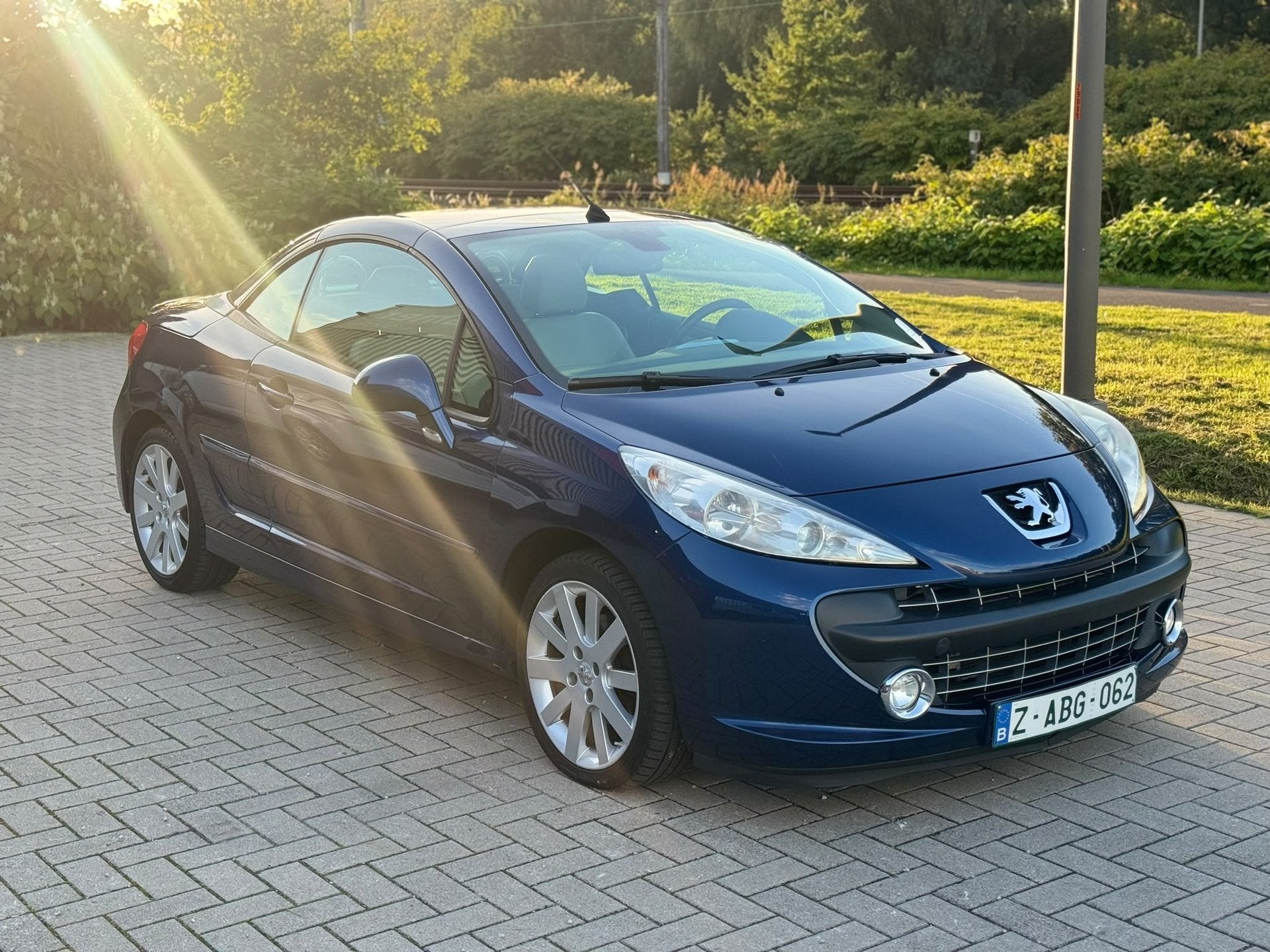 Peugeot 207 // Cabrio, Autos, Achat, 87 kW, Cabriolet, Boîte manuelle