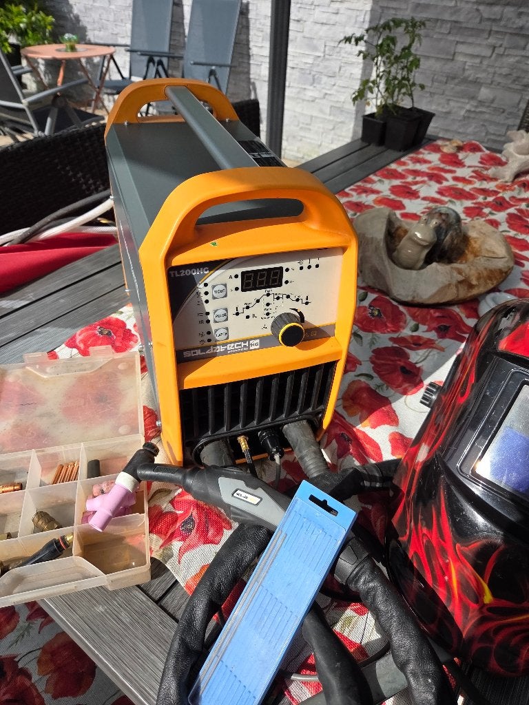 Poste soudure tig et arc soldatech 200, Articles professionnels, Machines & Construction | Technique de soudage, Enlèvement