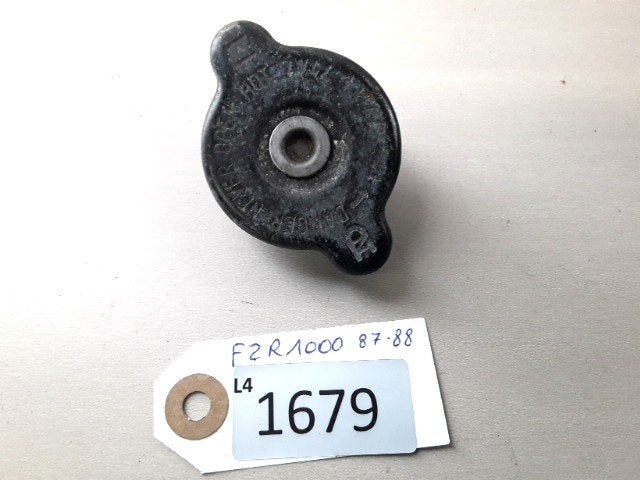 FZR1000 1987 - 1988 Yamaha Radiator Stop D1-37632