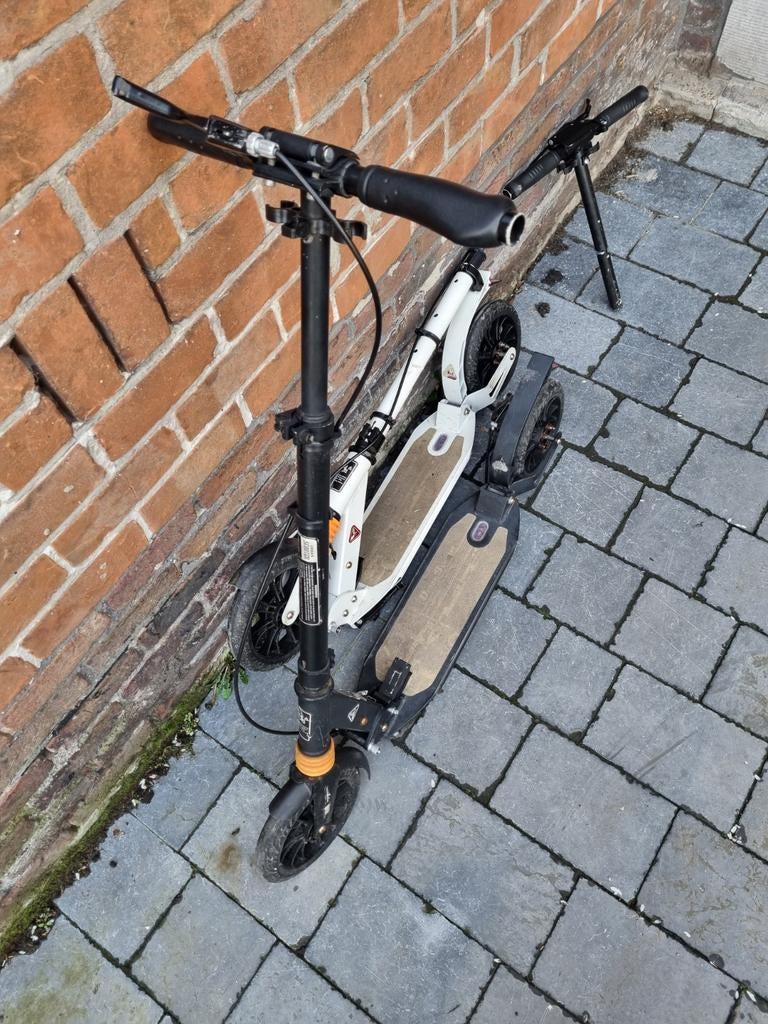 2 kapotte steps, Fietsen en Brommers, Steps, Ophalen, Gebruikt, Gewone step
