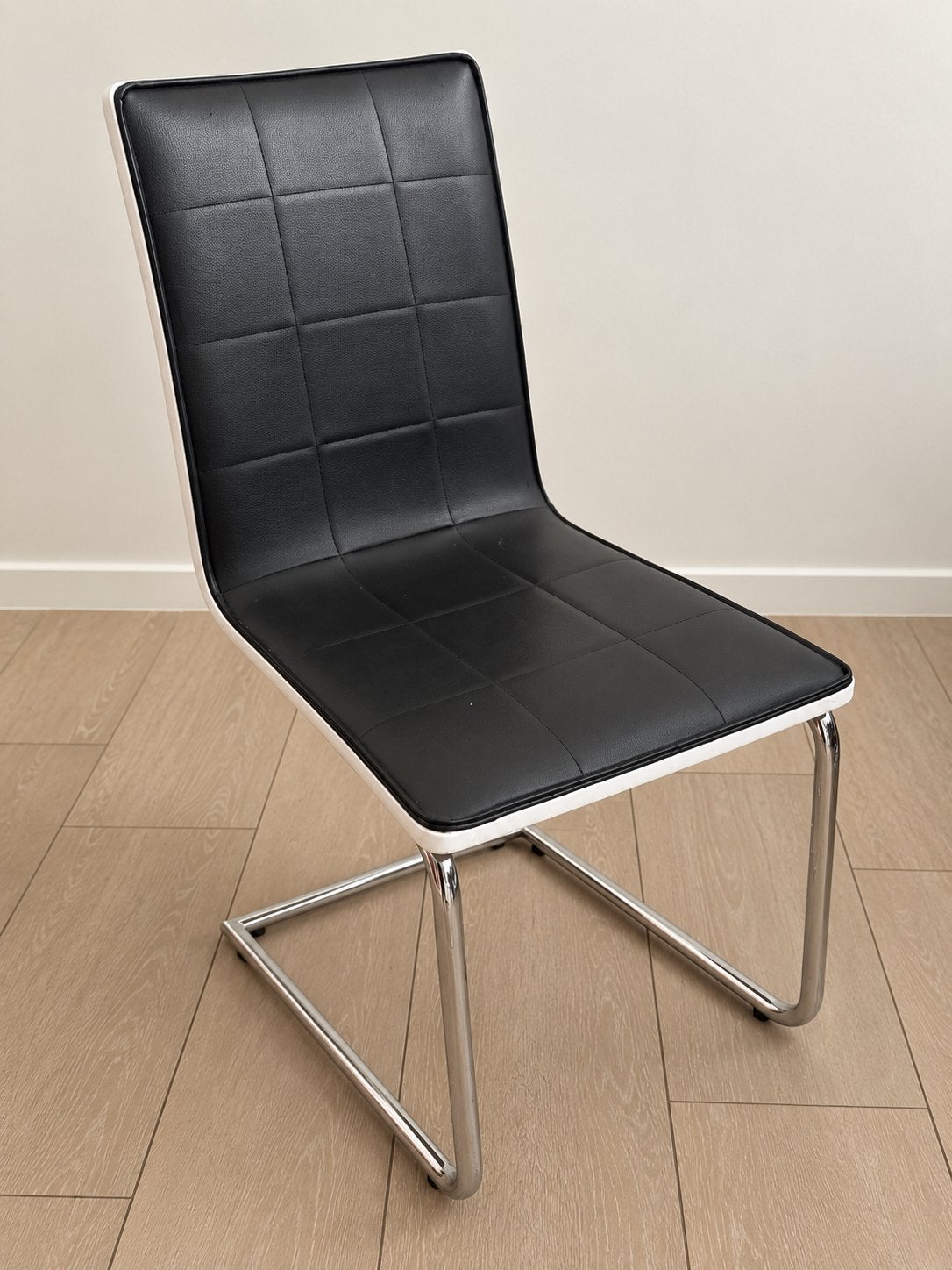 Set van 6 moderne stoelen – zwart/wit met chromen frame, Ophalen, Gebruikt, Wit, Vijf, Zes of meer stoelen