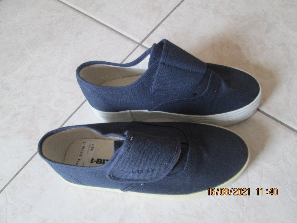 Chaussures bleues en toile « 2-BIZZY » neuve P : 34., Ophalen, Meisje, Schoenen, Nieuw