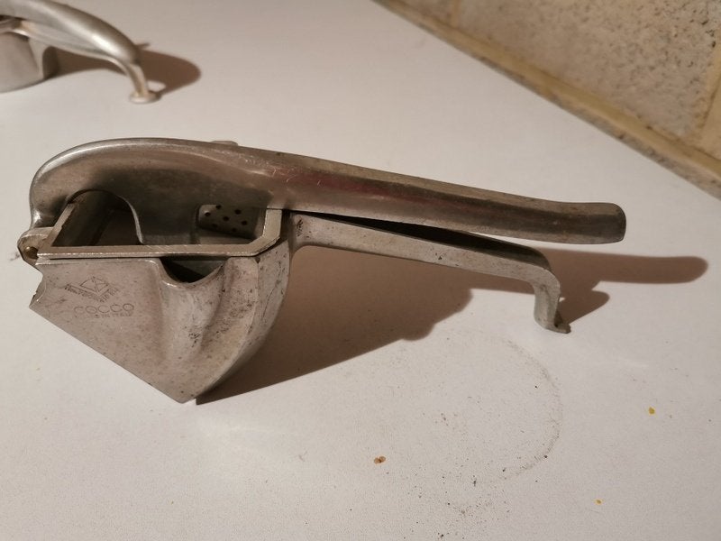 Vintage aluminium citruspers- Cocco Italy-foodpress handpers, Huis en Inrichting, Ophalen, Metaal, Grijs, Overige merken