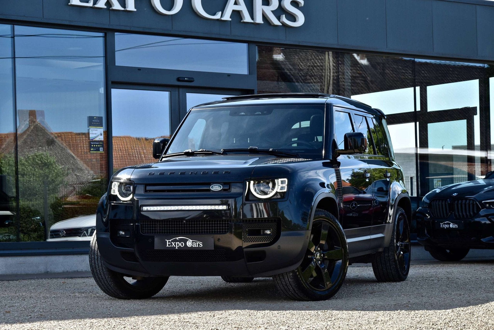 Land Rover Defender Defender 110 3.0 D MHEV D300 X-Dynamic H, Automaat, Gebruikt, Zwart, 300 pk