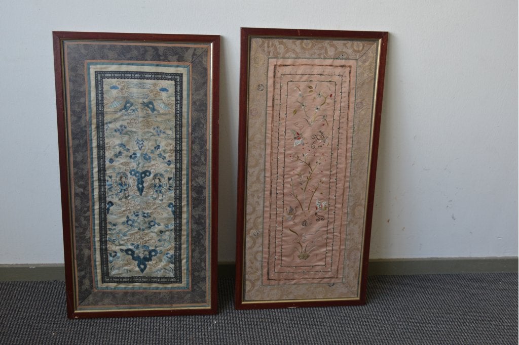Twee op zijde geborduurde Chinese kleden, Qing-dynastie