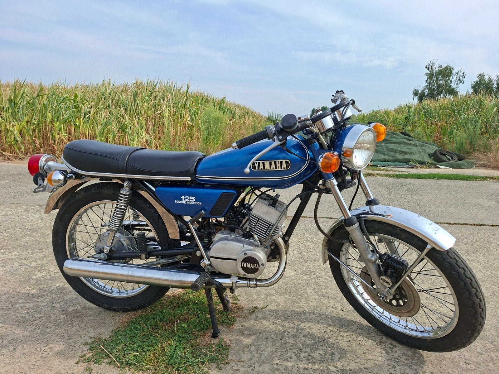 Yamaha RD125 AS3, Motoren, 2 cilinders, 125 cc, 11 kW of minder, Naked bike