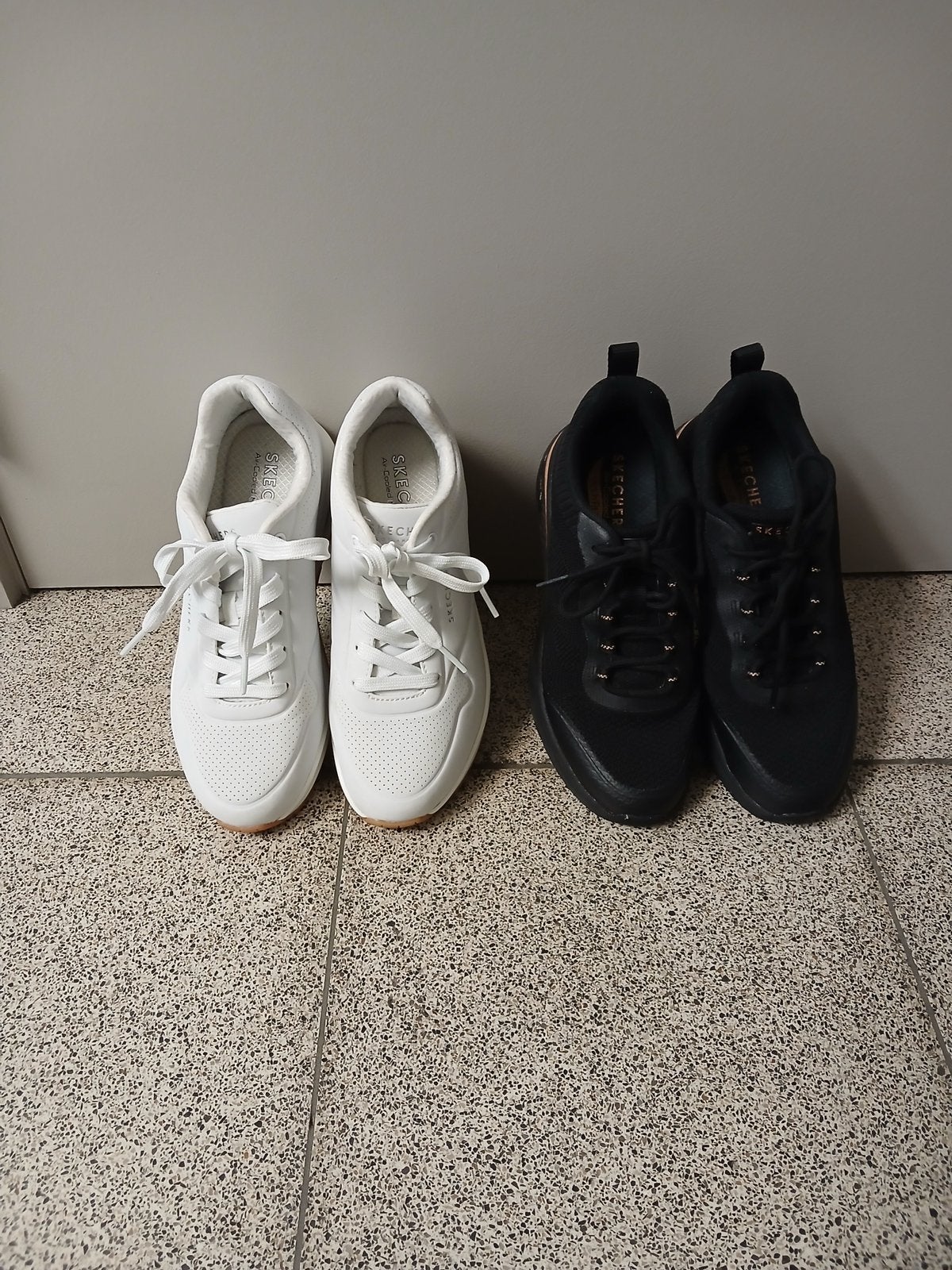 Nieuwe skechers, Ophalen, Nieuw