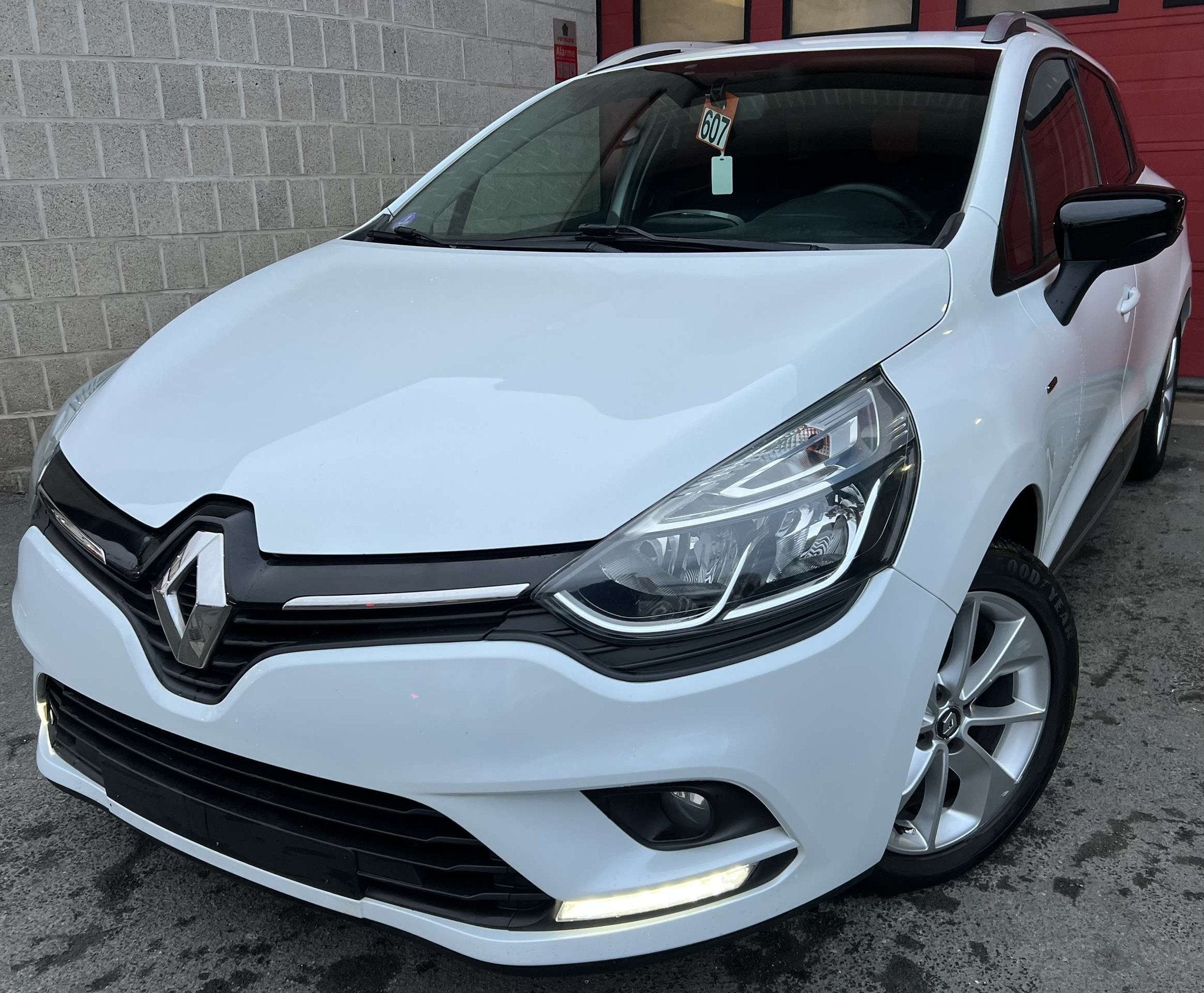 Renault Clio 0.9 TCe Energy Limited + CLIM + CAR-PASS, Autos, Renault, Achat, Euro 6, Entreprise, Boîte manuelle