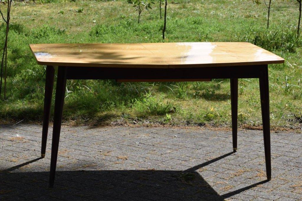 Eetkamertafel jaren 50, 60, Ophalen