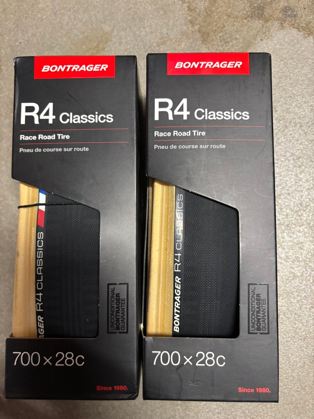Bontrager R4 Classics Road Tyre – 700  28c – Pair, Fietsen en Brommers, Ophalen of Verzenden, Nieuw