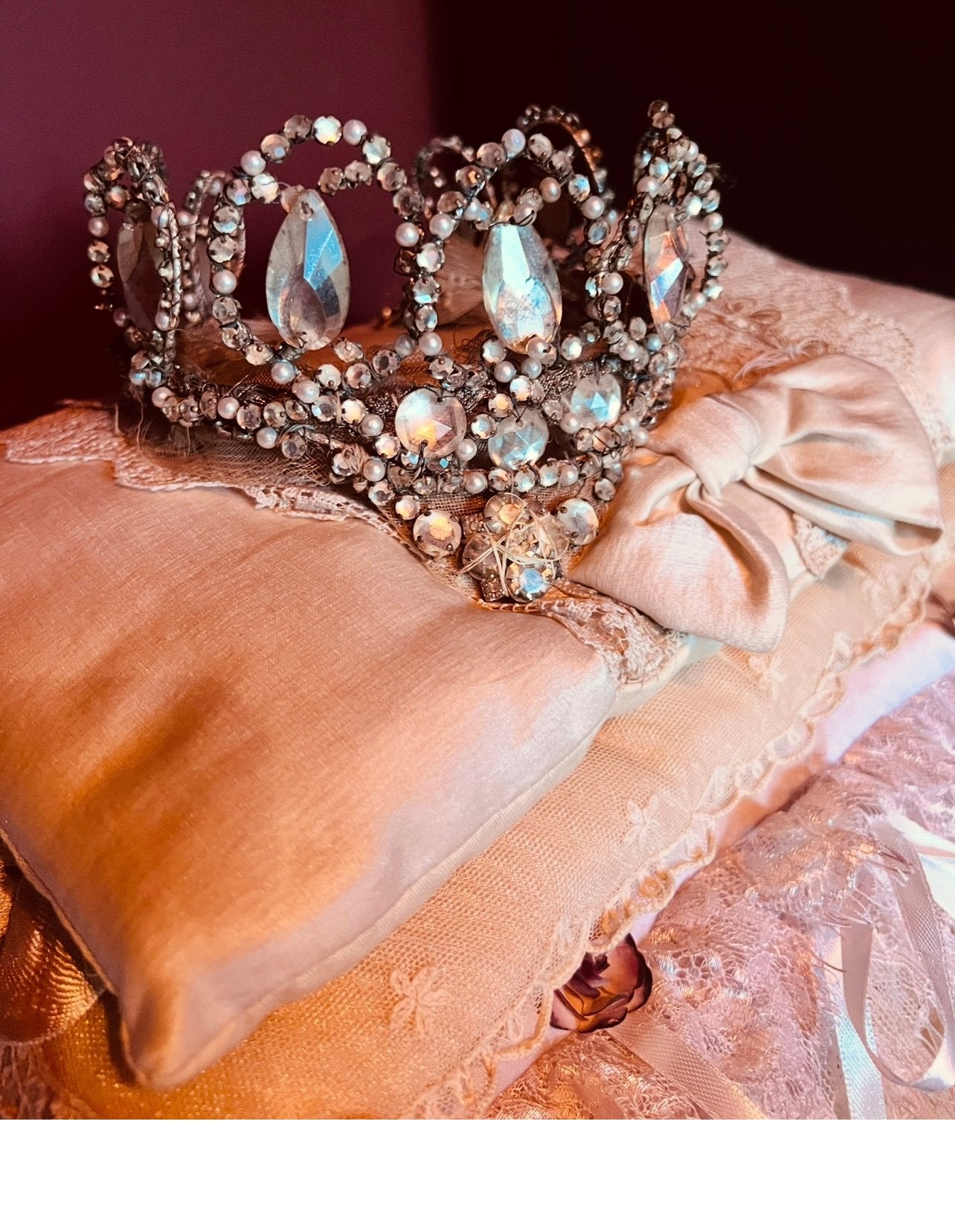 Antieke prachtige dameskroon met mooie groten stenen, Handtassen en Accessoires, Antieke sieraden, Ophalen of Verzenden, Overige typen