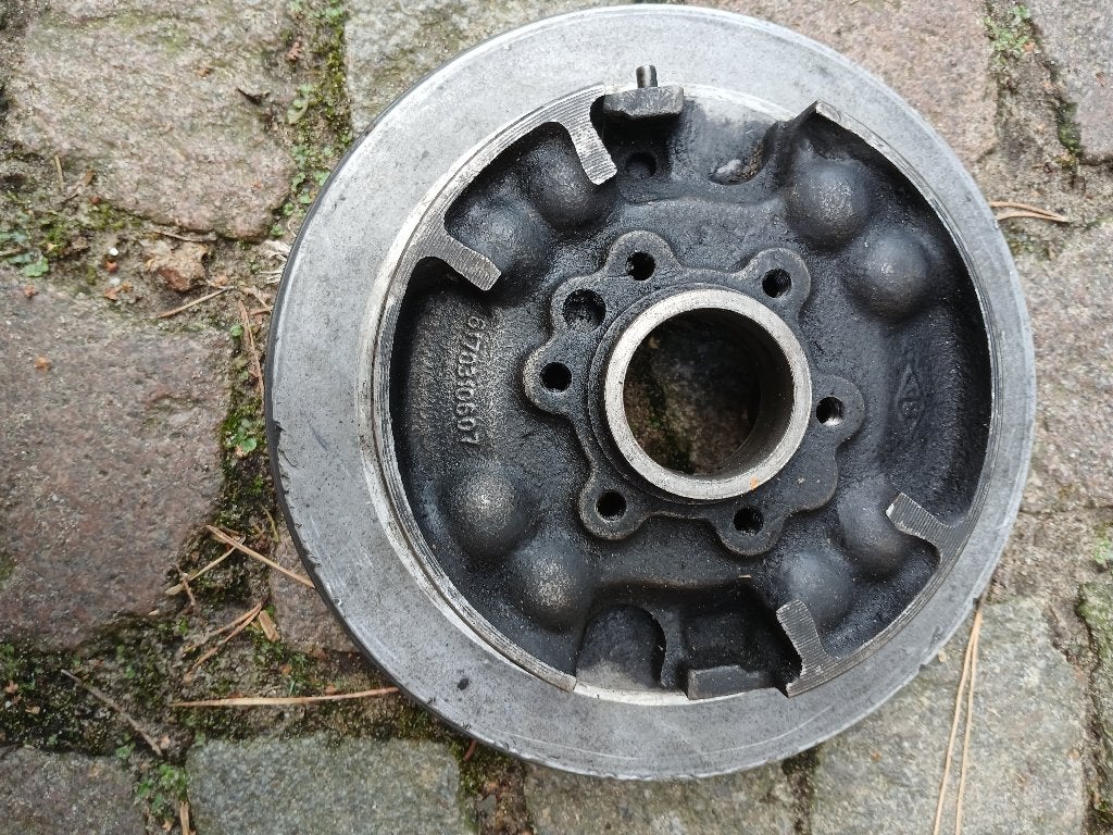 Amortisseur de vibrations Mercedes 300D, Enlèvement, Utilisé, Alfa Romeo