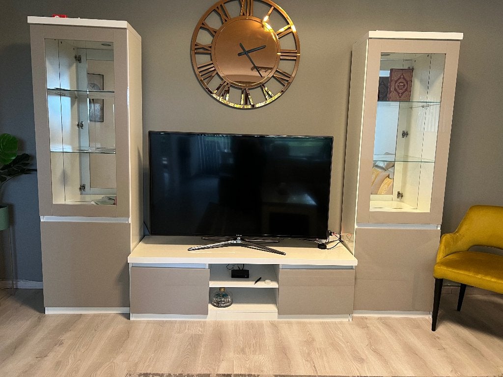 Meuble TV avec vitrines, Maison & Meubles, 25 à 50 cm, 200 cm ou plus, Comme neuf, 150 à 200 cm