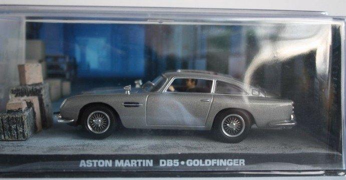James Bond Car: Aston Martin DB5 'Goldfinger', Hobby en Vrije tijd, Modelauto's | 1:43, Zo goed als nieuw, Auto, Overige merken