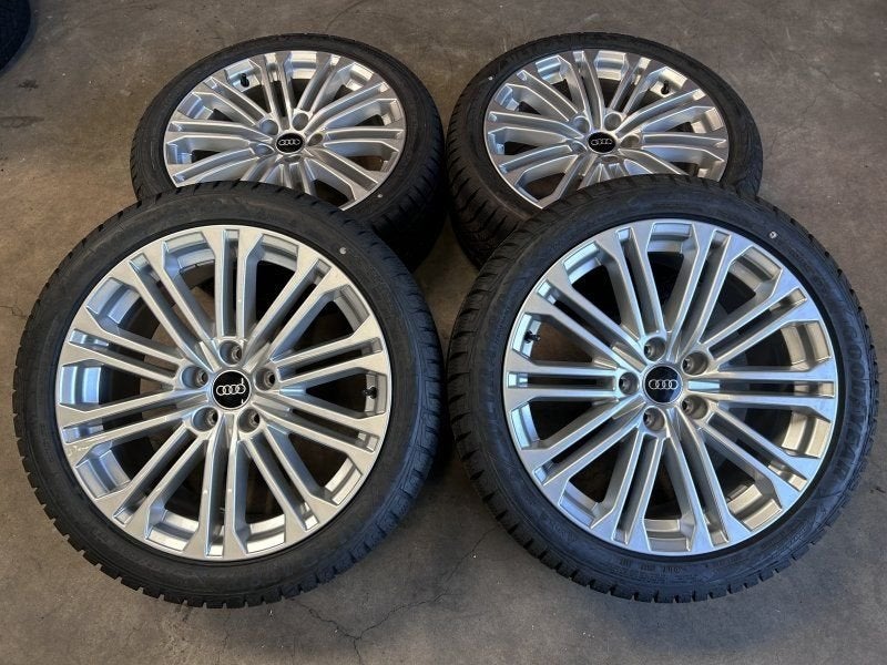 18 inch originele velgen + winterbanden Audi A5 8W0601025EE, Autos : Pièces & Accessoires, Neuf, Pneus et Jantes, -, 18 pouces
