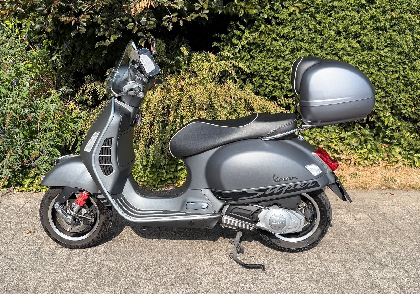 Vespa Super Sport mat grijs 125cc, Motoren, Motoren | Piaggio, Scooter, Occasion, Particulier, 125 cc