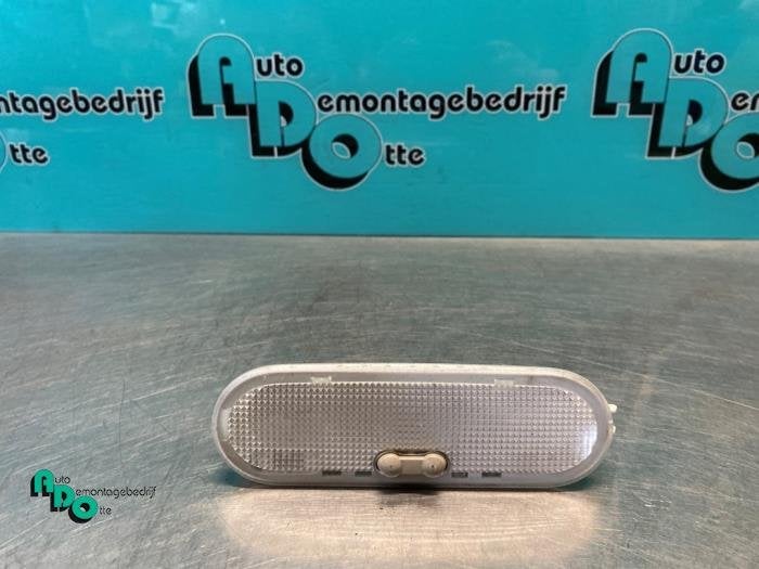 Eclairage intérieur avant d'un Dacia Sandero (Sandero 1 08-, Autos : Pièces & Accessoires, Dacia, -, 3 mois de garantie, Utilisé