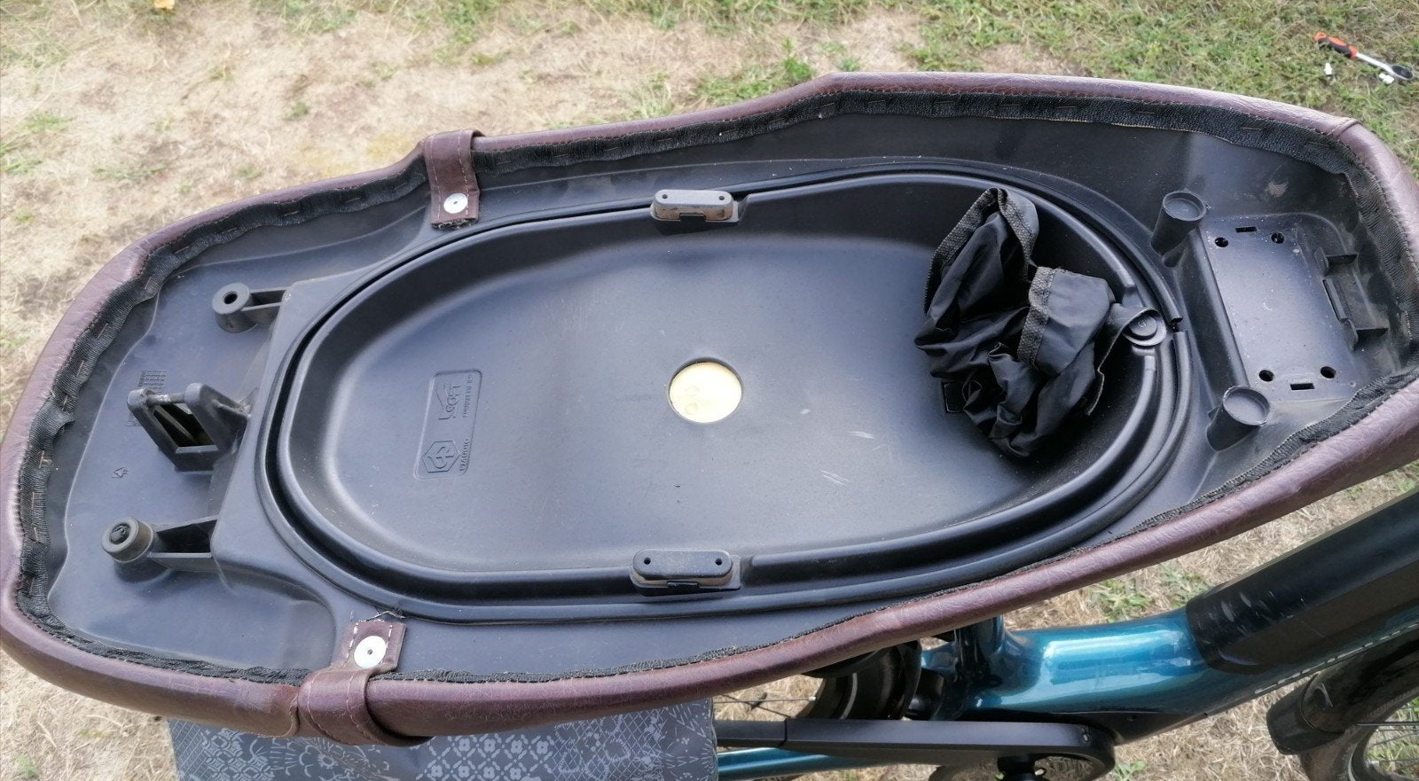 Vespa gt gts zadel, Ophalen, Zo goed als nieuw