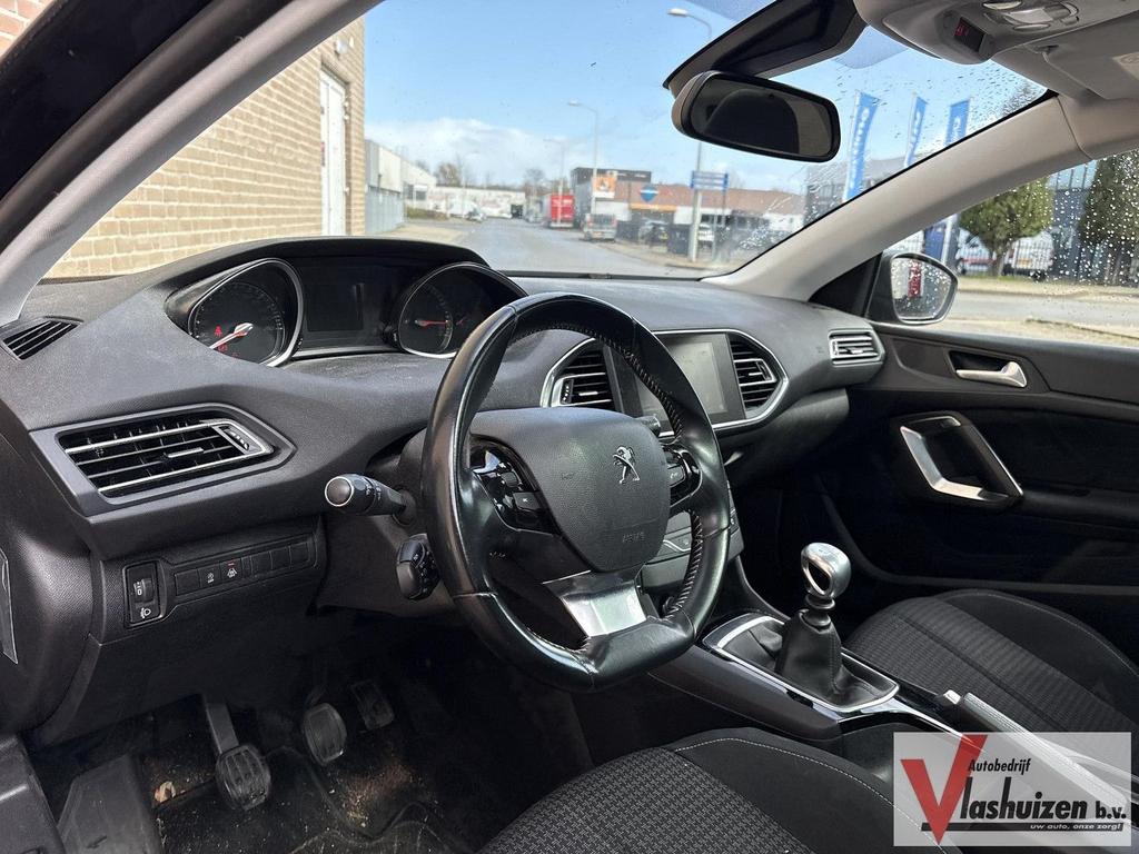Peugeot 308 SW 1.2 PureTech Blue Lease Executive | Pano | Cr, Auto's, Peugeot, Blauw, 115 g/km, Parkeersensor, Overige kleuren