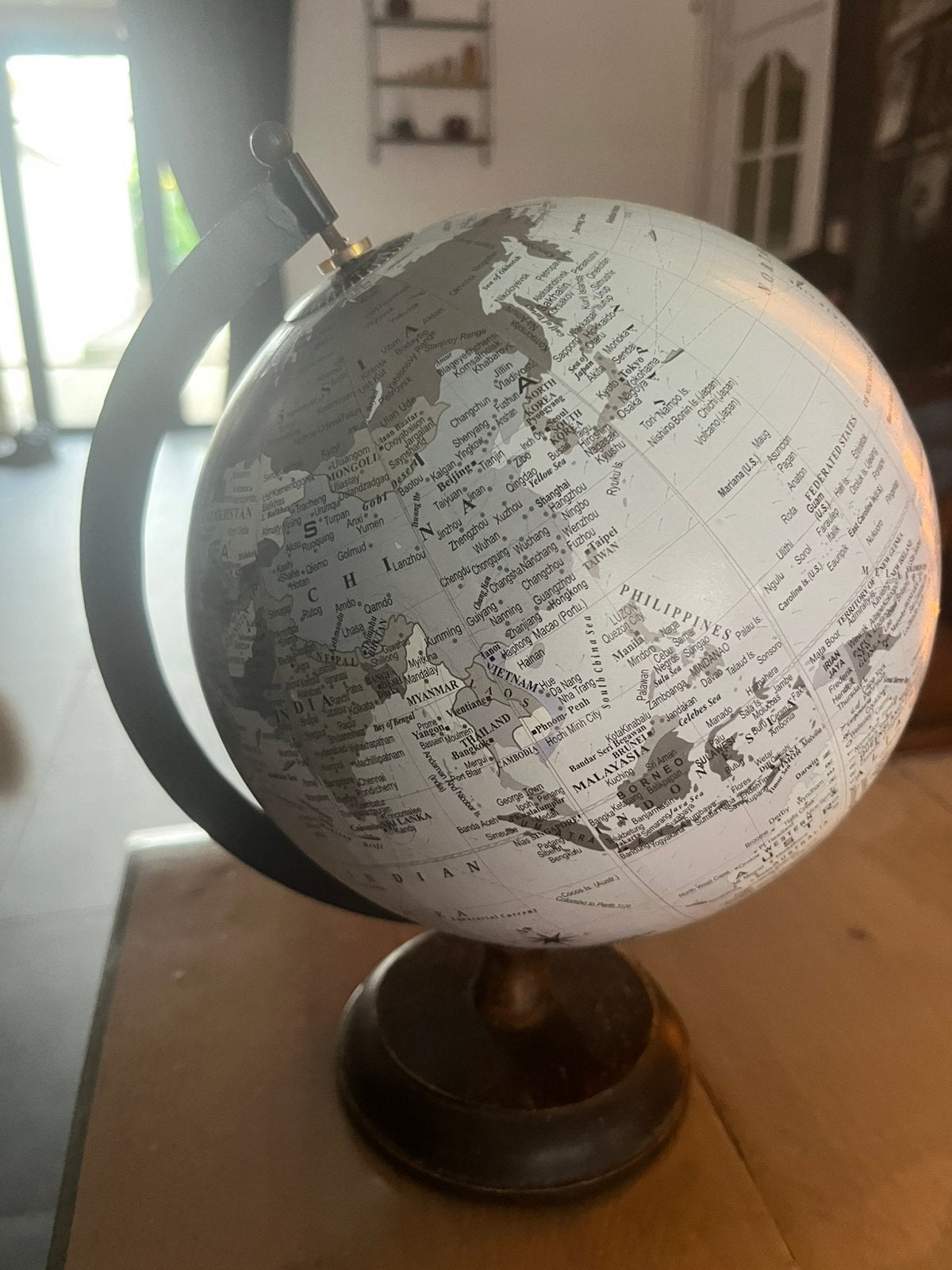 Wereldbol, Ophalen, Zo goed als nieuw