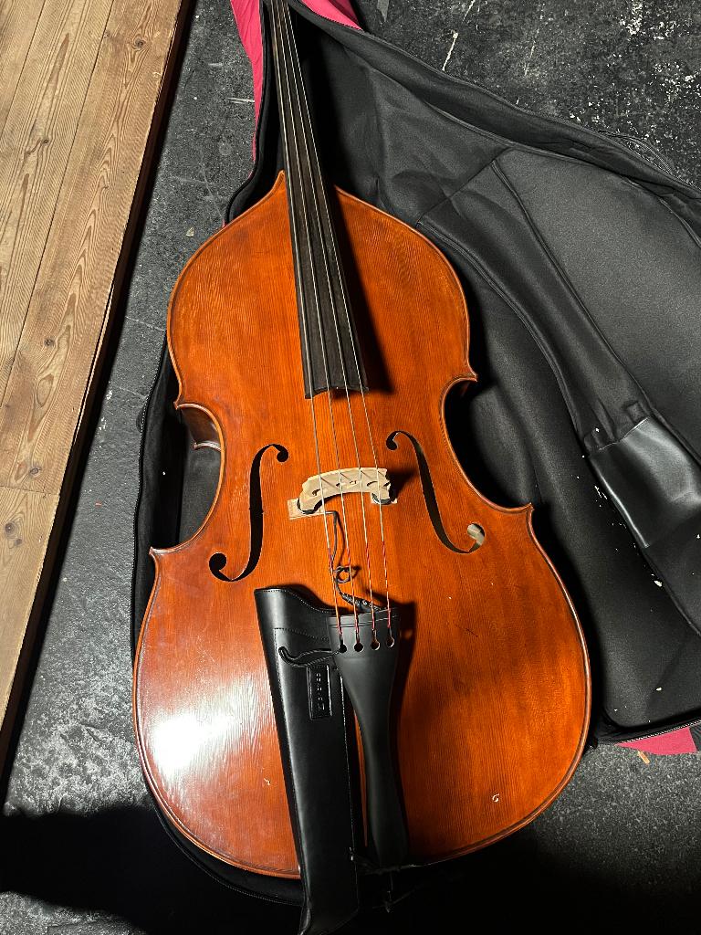 Contrabas J.B. Lemoine met pick-up, hoes en boogzak, Musique & Instruments, Enlèvement, Comme neuf, Avec valise