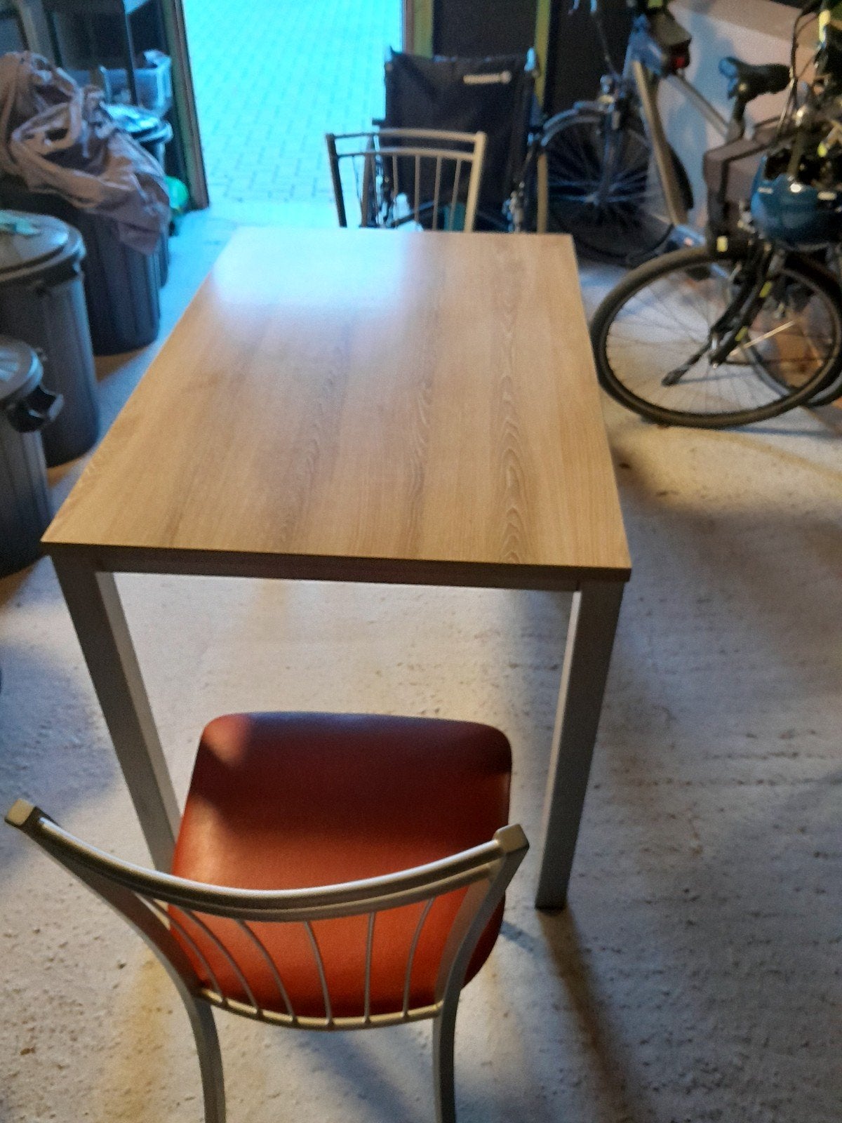 Tafel met stoelen, Ophalen, Gebruikt