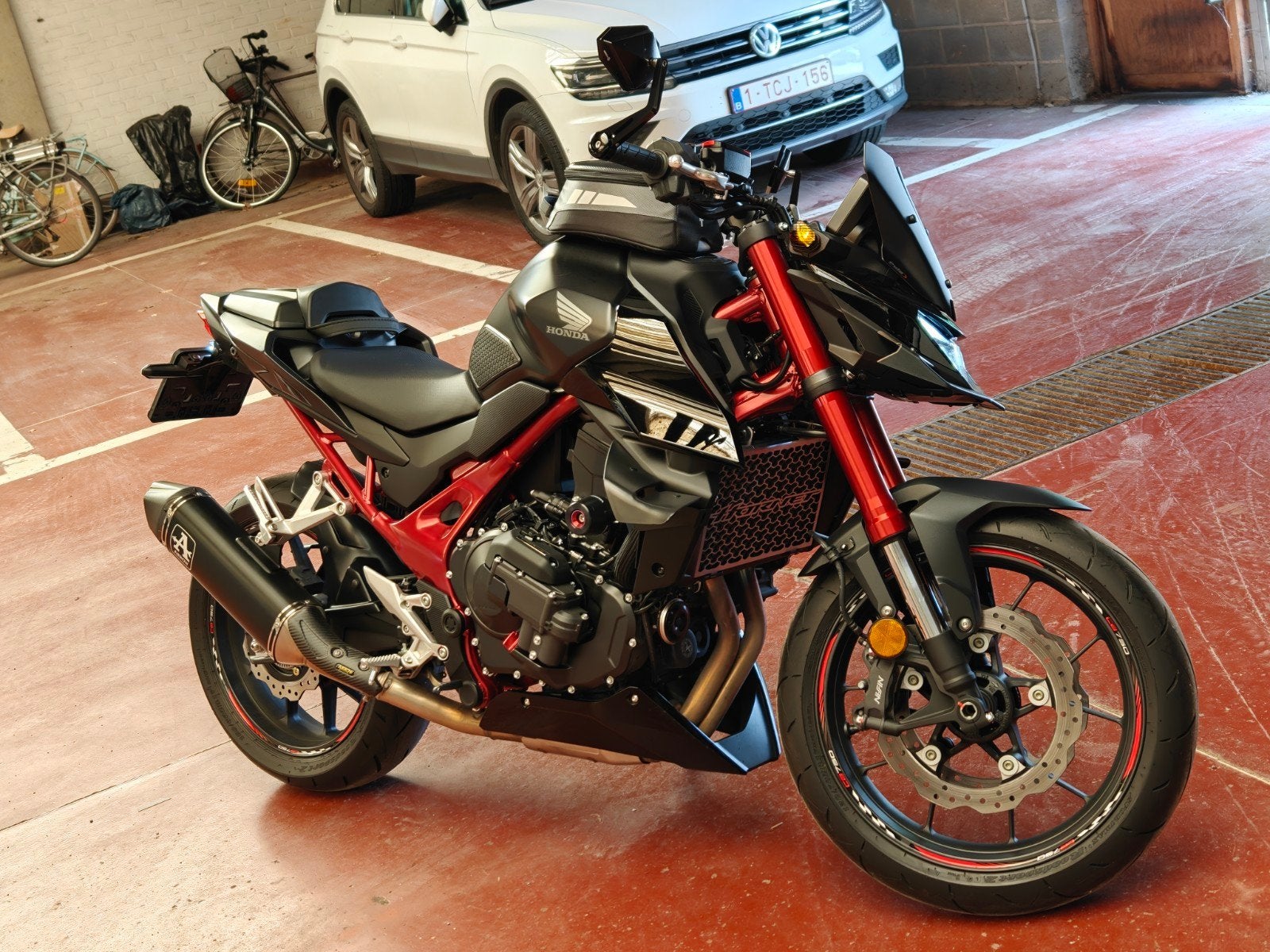 Honda Hornet 750 eclutch(2026), Ophalen