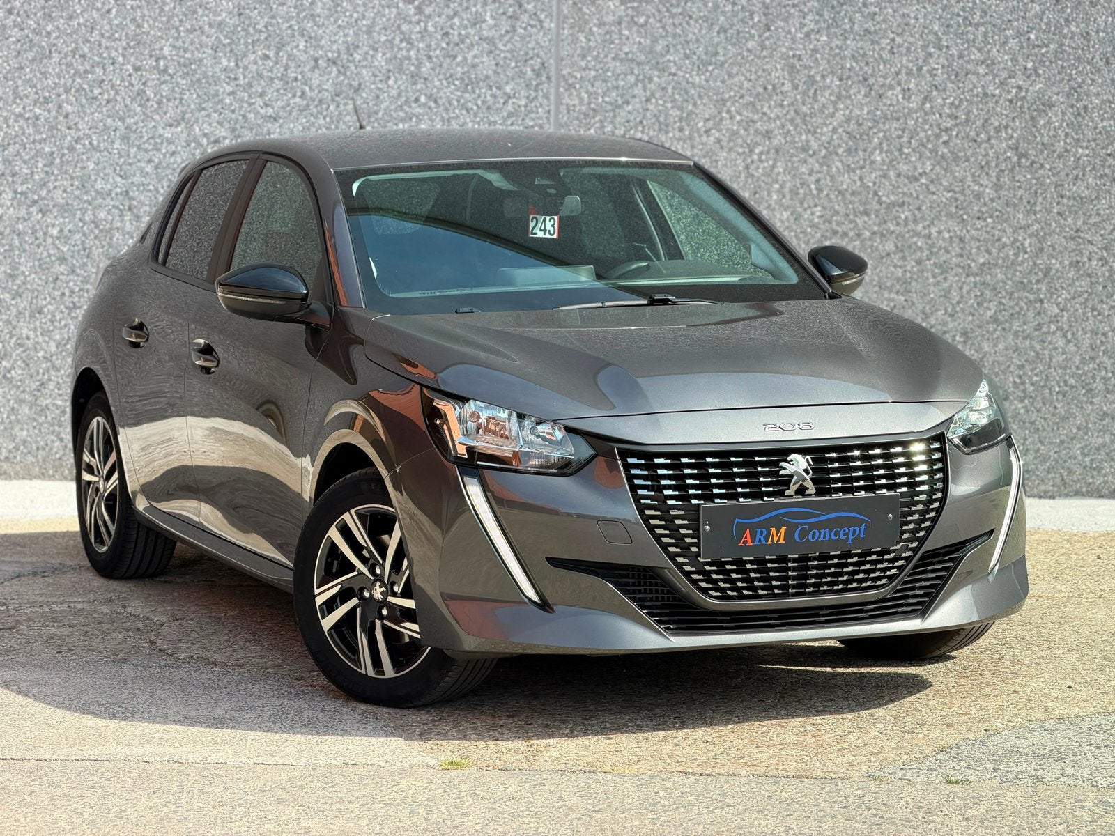 Peugeot 208 1.2 Essence Allure 2023 AUTOMATIQUE garantie lan, Autos, Argent ou Gris, Achat, Euro 6, Entreprise