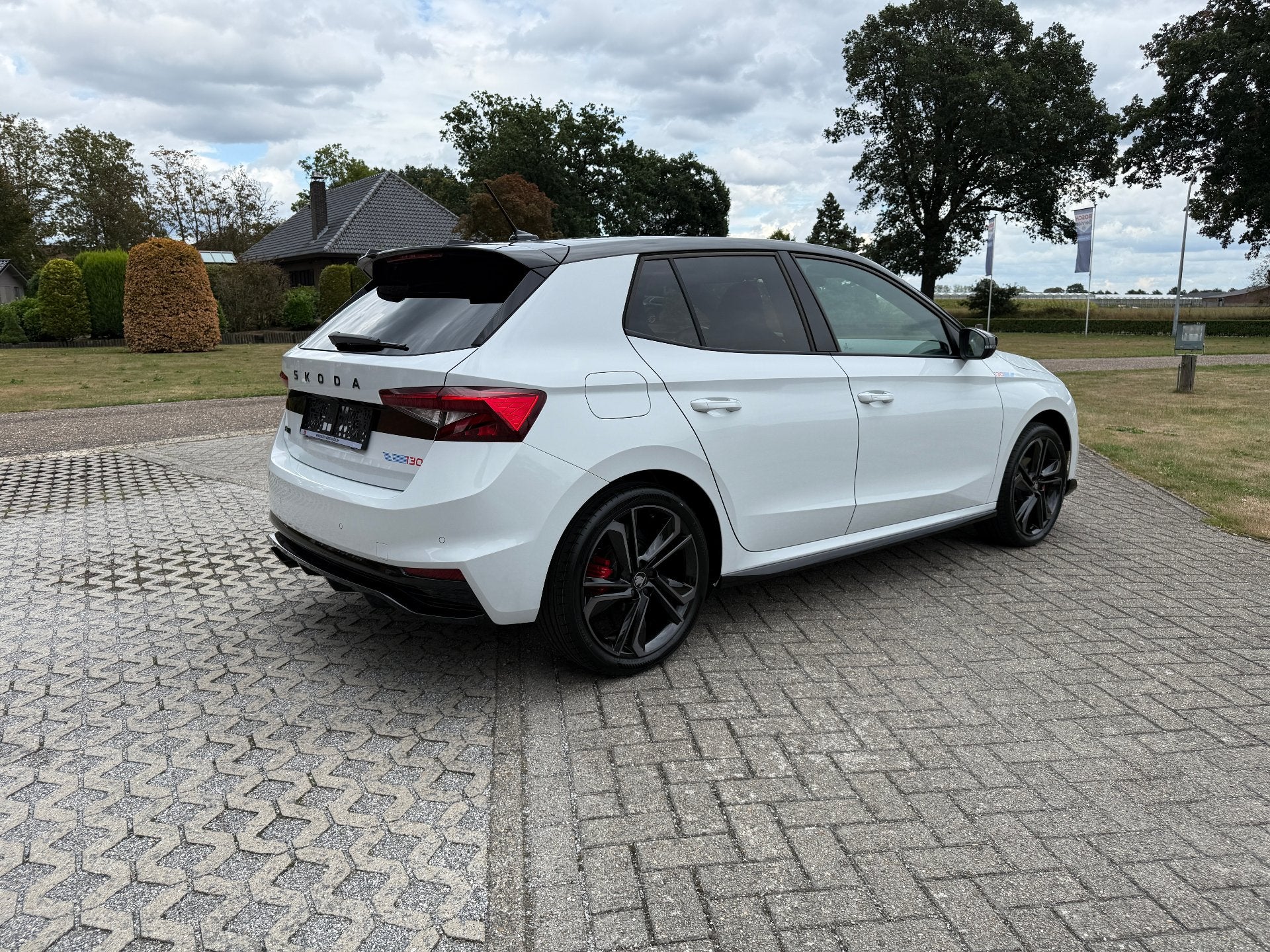 Skoda Fabia 130 1.5 TSI DSG - LIMITED EDITION - FULL LED / G, Auto's, Automaat, Stof, 1498 cc, Overige kleuren