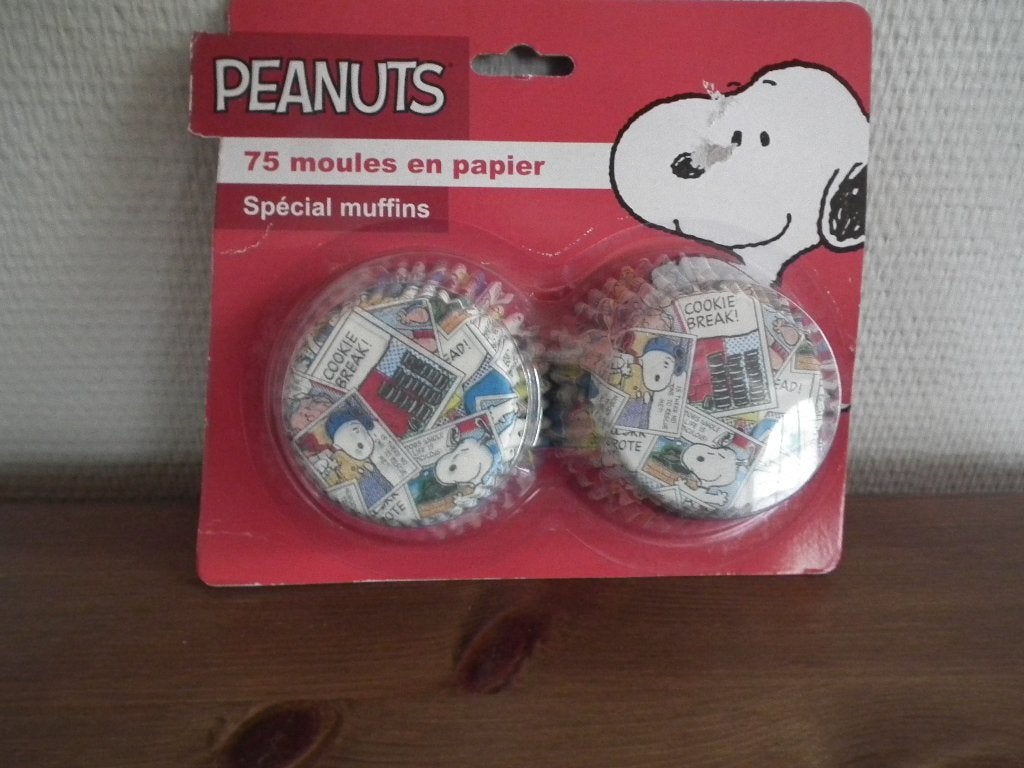 75 papieren bekers, speciale muffins (Peanuts) nieuw, Hobby en Vrije tijd, Verzenden, Nieuw, Cupcakes, Bakvorm