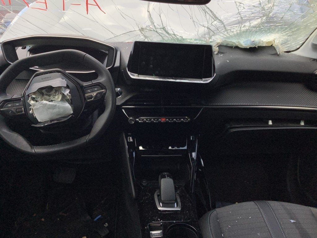 COMPARTIMENT A GANTS Peugeot 208 II (UB / UH / UP), Kontakt-peugeot@peugeot.com, Utilisé, Peugeot Deutschland GmbH, Bahnhofsplatz
65423  Rüsselsheim, DE