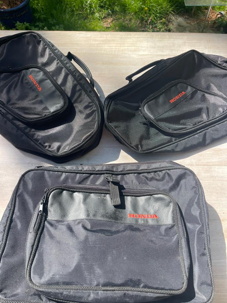 Originele Honda ST1300 Pan European binnentassen + tanktas, Enlèvement ou Envoi, Comme neuf