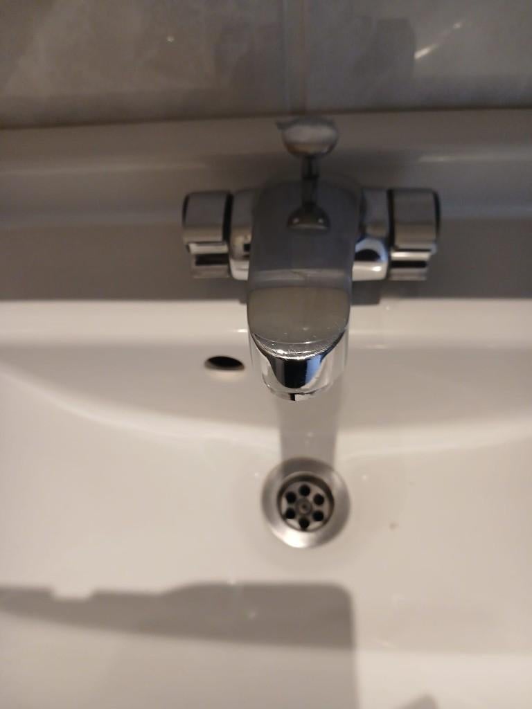lavabo en kraan, Ophalen, Gebruikt