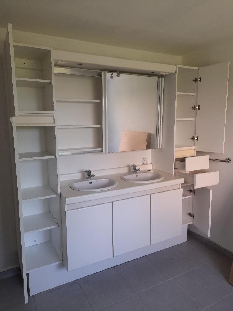meuble de salle de bainGratuit, Maison & Meubles, 25 à 50 cm, Meuble lavabo, 150 à 200 cm, Utilisé