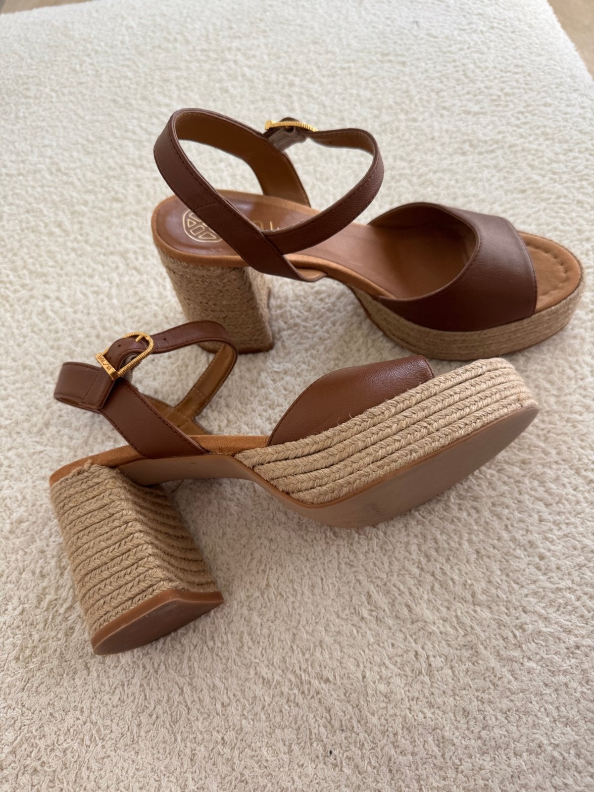 Sandale de marque Unisa