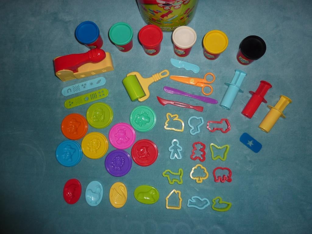 Accessoires pour plasticine dans seau de rangement, Enlèvement, Comme neuf, Bricolage