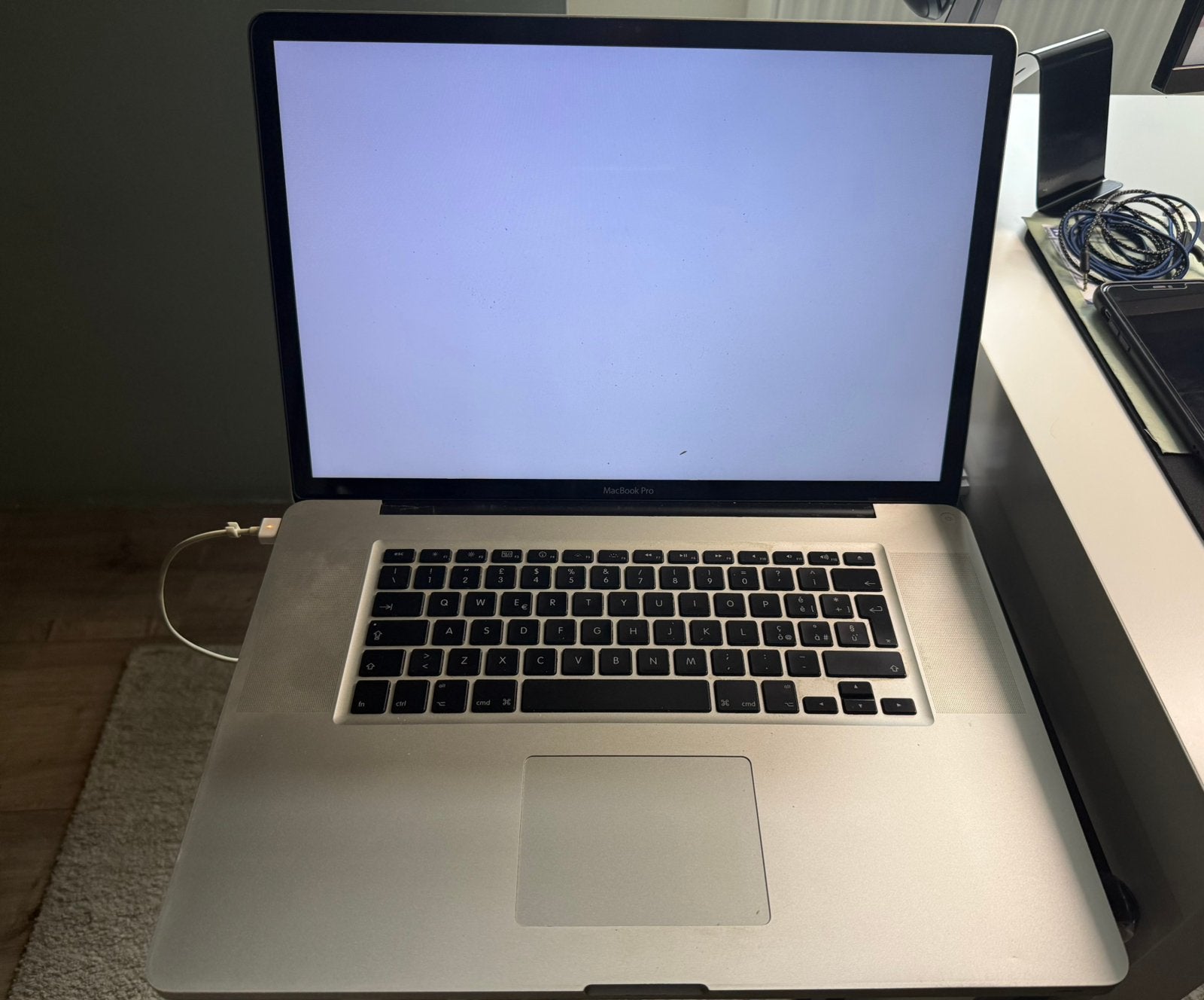 Apple MacBook Pro 17" (Early 2009) – With Original Box, Informatique & Logiciels, Enlèvement, Comme neuf, MacBook
